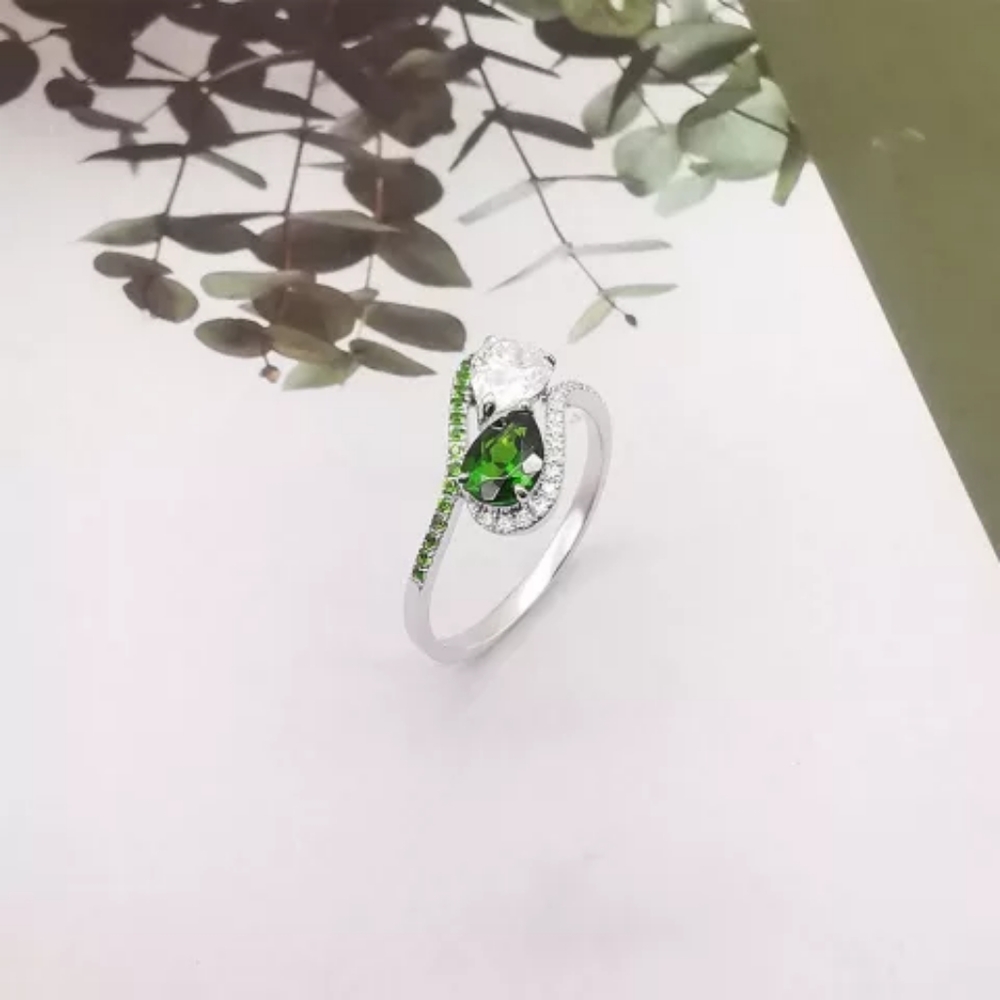14K Solid White Gold Pear Shaped Moissanite x Diopside Ring - Picture 6 of 6